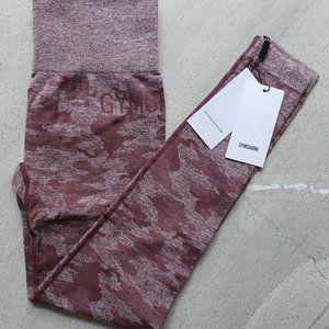 NEW Gymshark Camo Seamless Leggings Sz S - Berry R